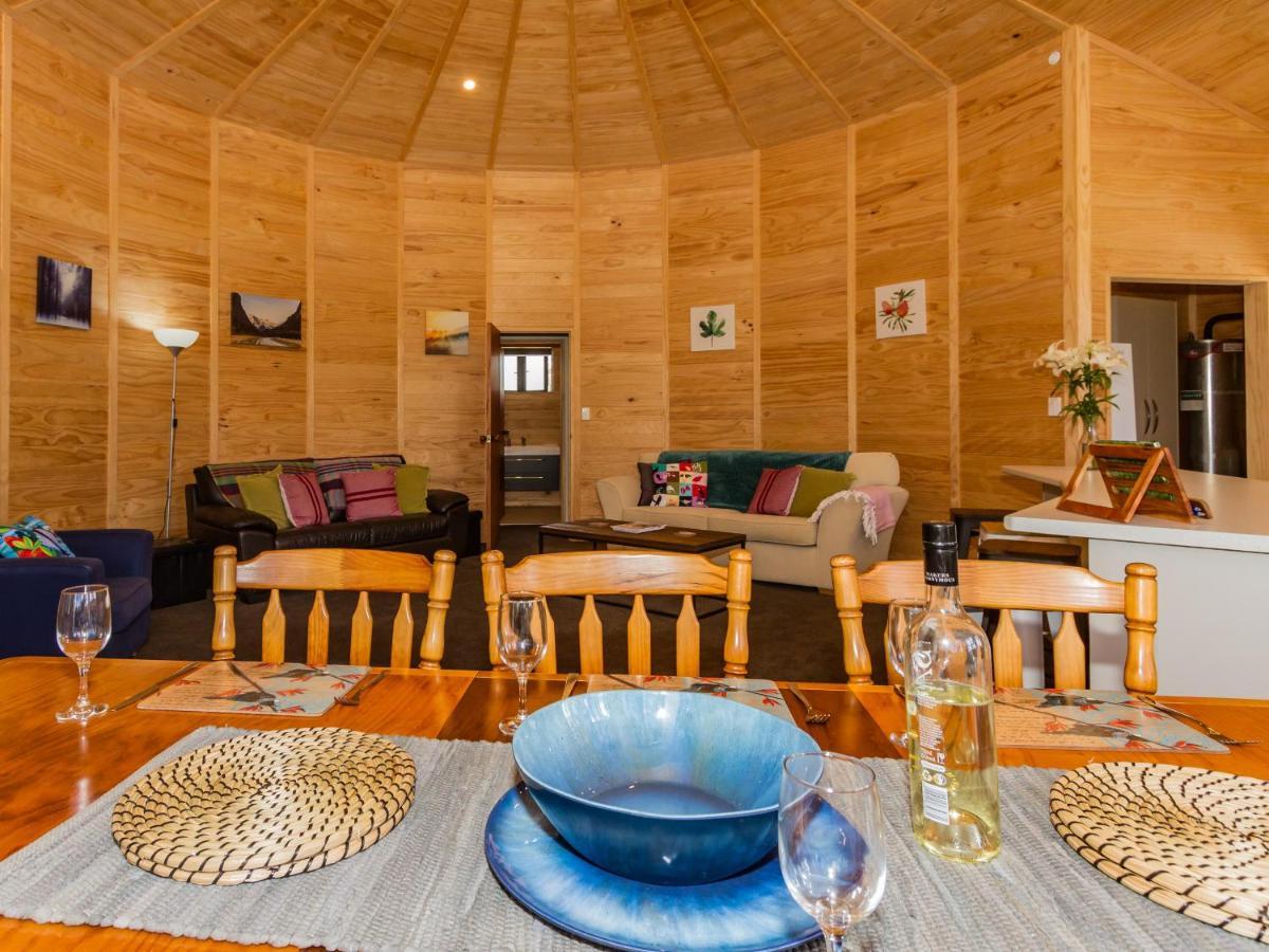 The Snowglobe - Ohakune Modern Yurt Style Chalet Kültér fotó