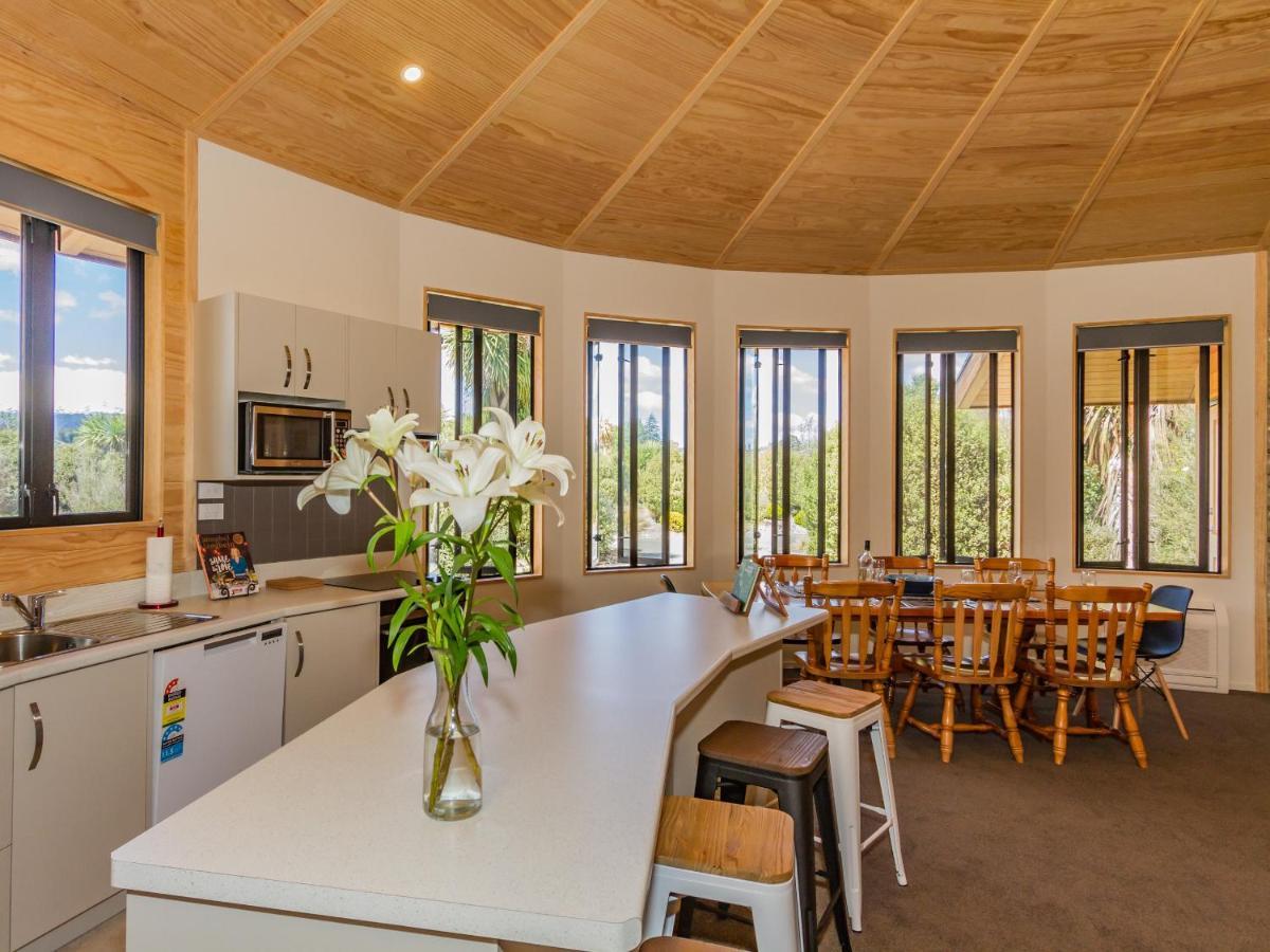 The Snowglobe - Ohakune Modern Yurt Style Chalet Kültér fotó