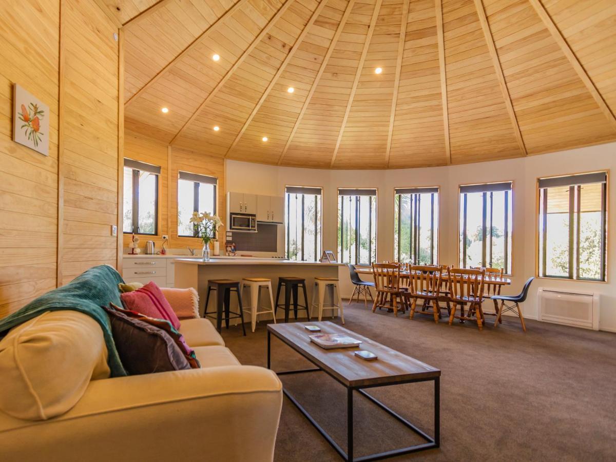 The Snowglobe - Ohakune Modern Yurt Style Chalet Kültér fotó