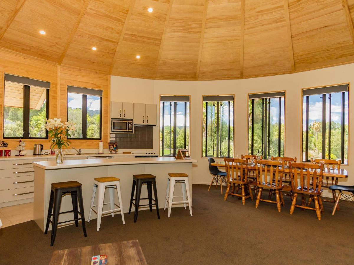 The Snowglobe - Ohakune Modern Yurt Style Chalet Kültér fotó
